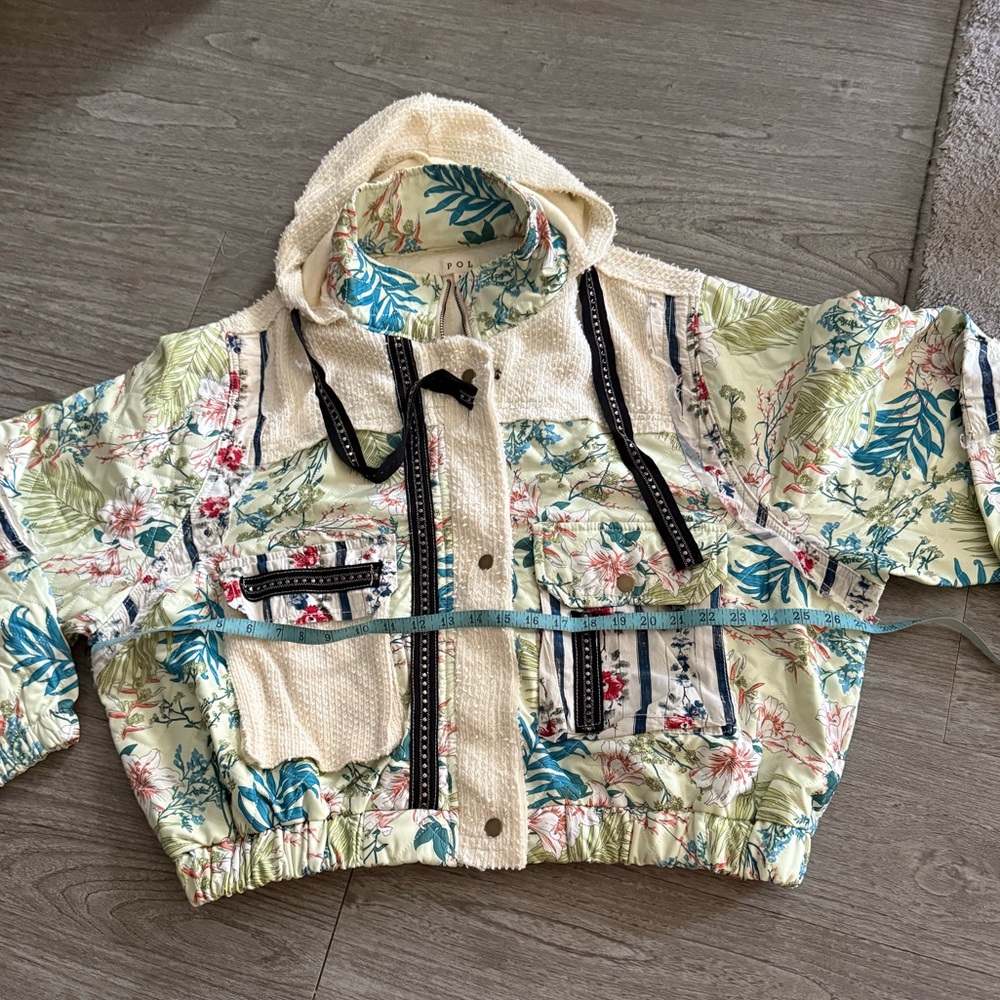 POL Floral Quilted Jacket with Hood - Picture 6 of 11